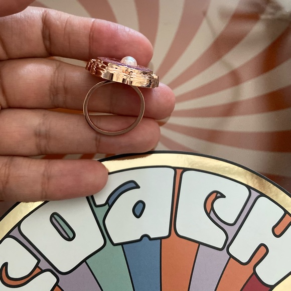 COACH Logo Ring Pearl Flower C Oversized Statement Rose Gold Sephora Kawaii Girl - Picture 5 of 5